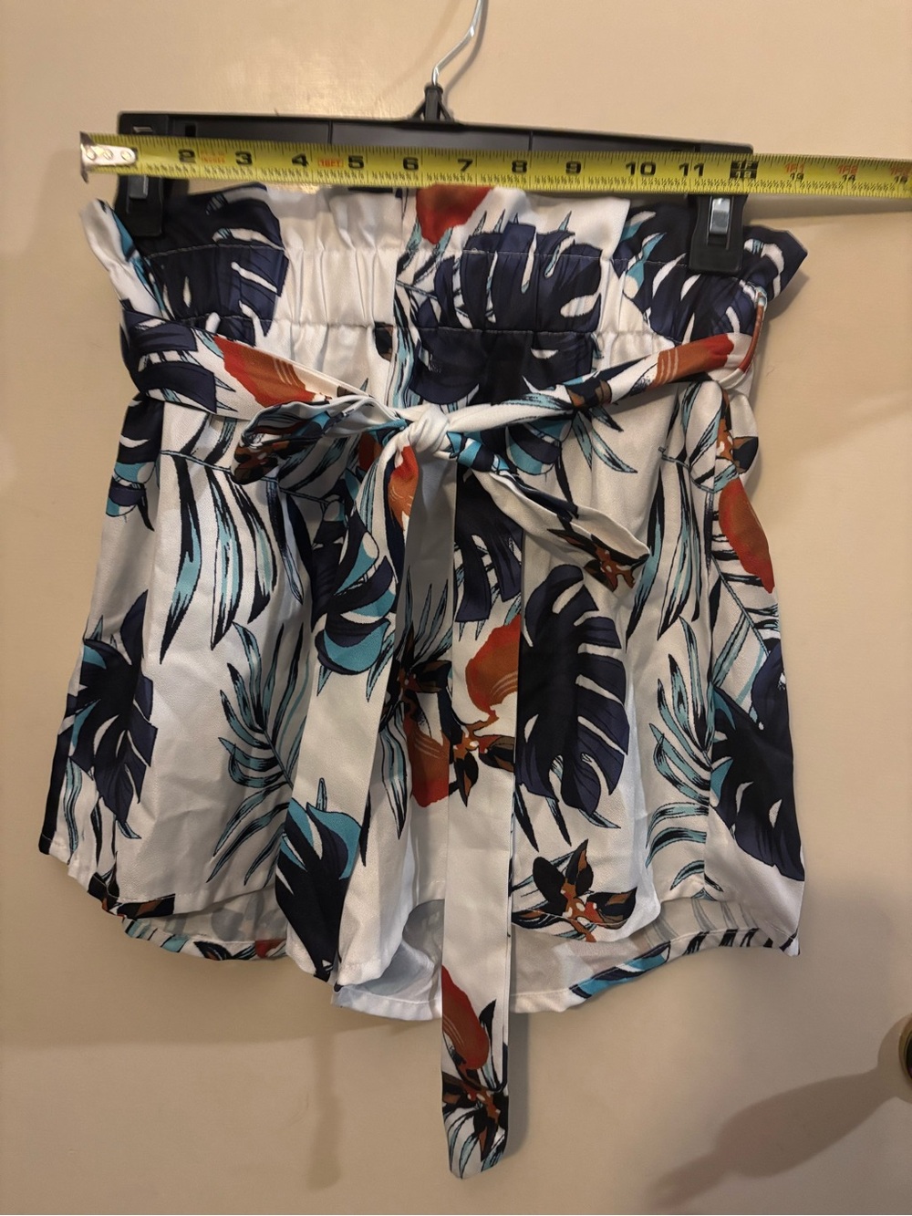 Tropical Flowy Women's Shorts